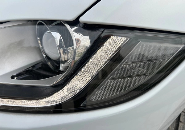 Jaguar F-Pace cena 133999 przebieg: 106220, rok produkcji 2019 z Trzcińsko-Zdrój małe 781